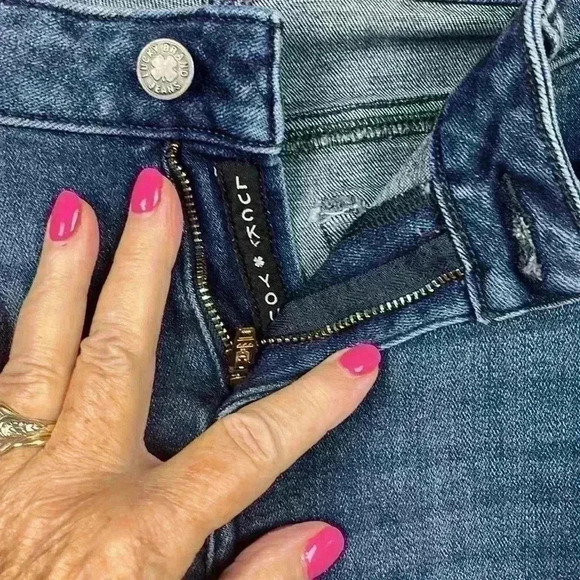 Lucky Brand Women’s Jeans Dark Wash 6/28 Ankle Length Raw Hem Skinny 5 Pocket - Picture 5 of 11